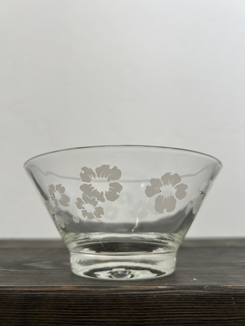 Vintage Floral Glass Serving Bowl - Clear